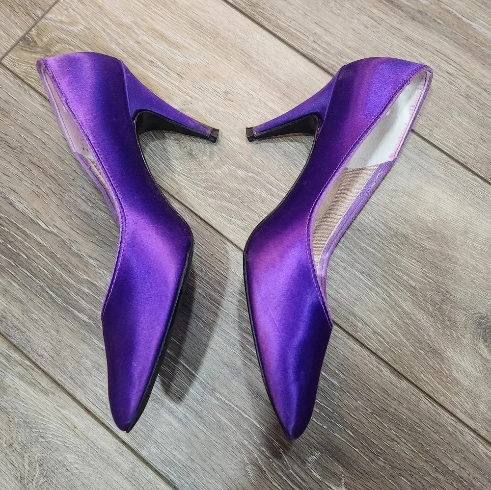 Tintables by Dolcis vintage purple pumps